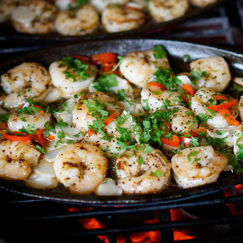 Gambas mit Aioli und Bratpaprika