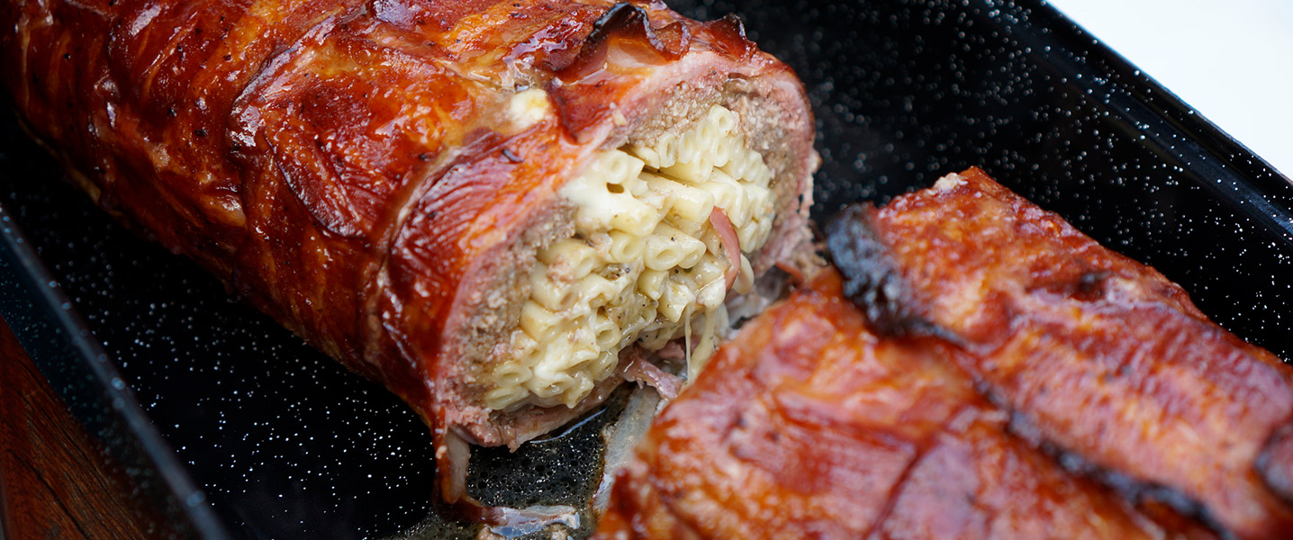 Mac &amp; Cheese Bacon Bomb