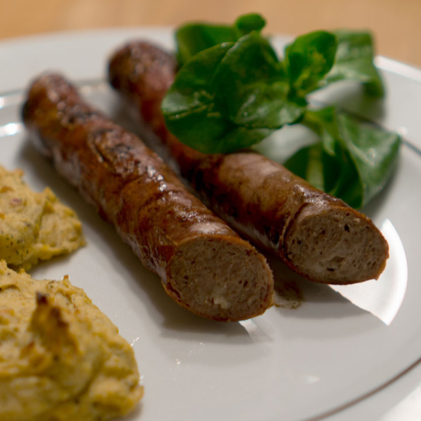 Pferderumpsteak und Fohlenbratwürstchen